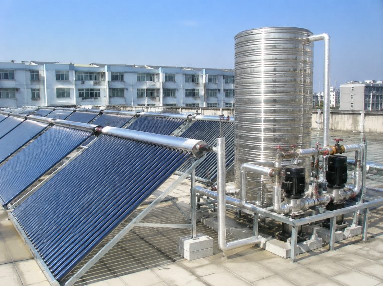 荆州经济技术开发区商用大容量真空管太阳能热水系统